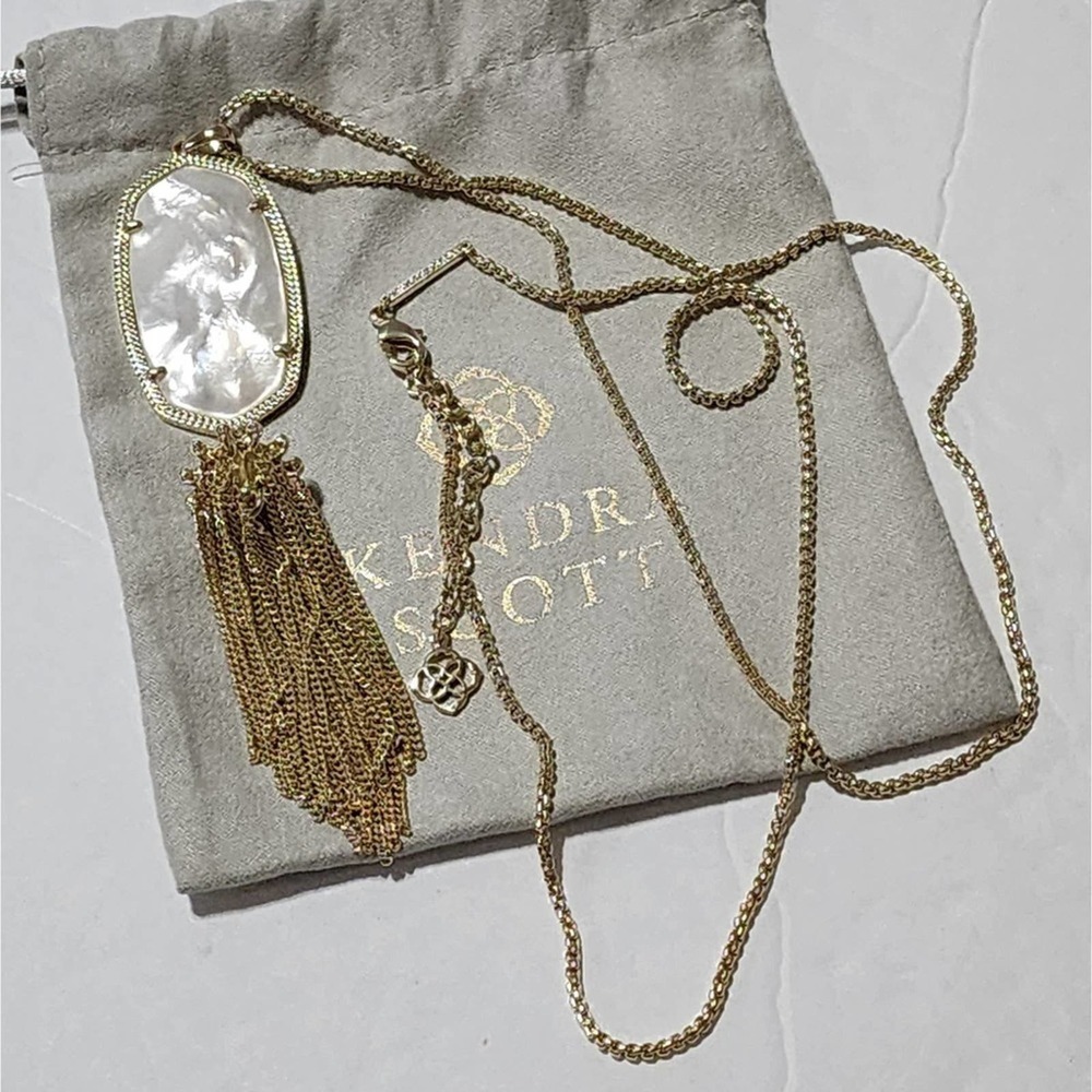Kendra Scott Rayne‎ Gold Long Pendant Necklace in gold mother of pearl new!!
